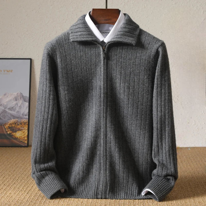 Men's crew neck pullover sweater, ultra-soft fabric for supreme comfort and a casually elegant men's fashion.