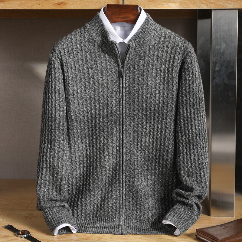 Luxurious men's ultra-soft pullover sweater. Versatile knitwear offering warmth and comfort for any season.