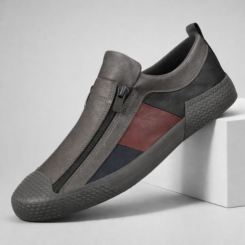Men's modern sneakers in a sleek design, offering urban comfort and stylish versatility for casual wear.