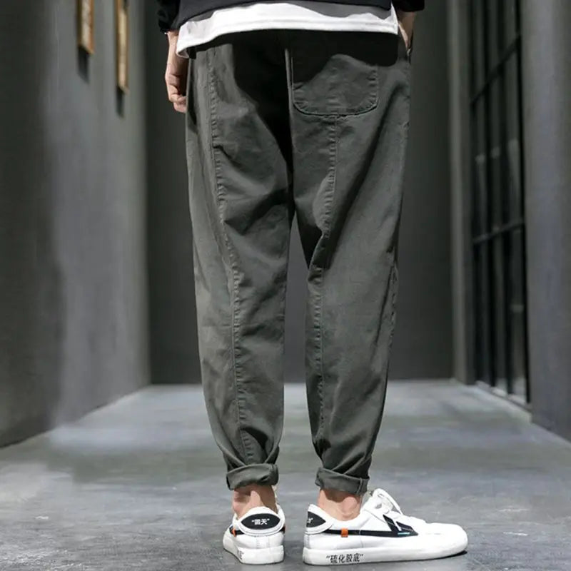Everyday men's casual joggers, tapered fit in cotton blend for urban comfort & style.
