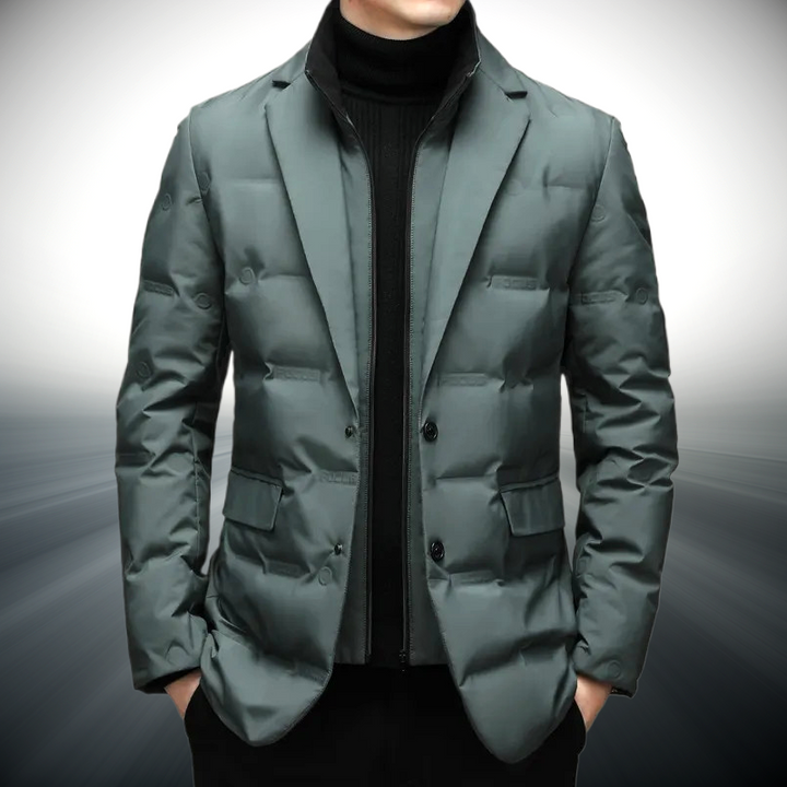 Warm men's all-weather jacket, windproof and modern, designed for urban performance.