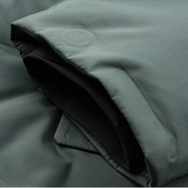 Durable men's urban jacket, windproof and all-weather protection, featuring full zipper.