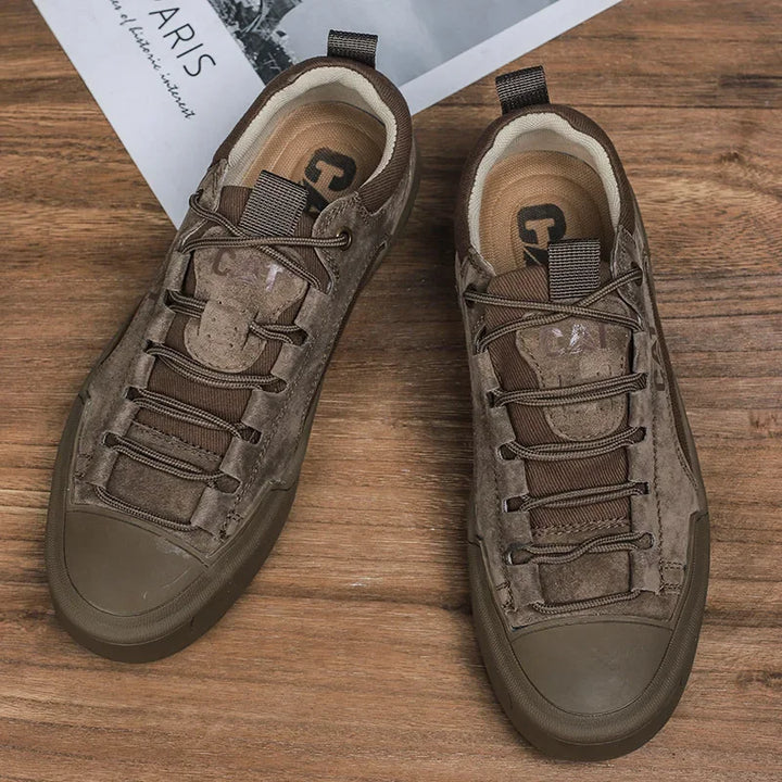 UrbanEdge Comfort, men's versatile sneakers for daily use, combining style & function.