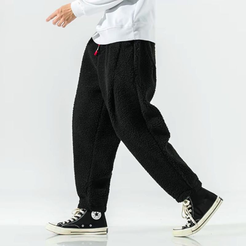 Men's fashion Valby wool joggers, combining style, warmth, and a comfortable relaxed fit for winter.