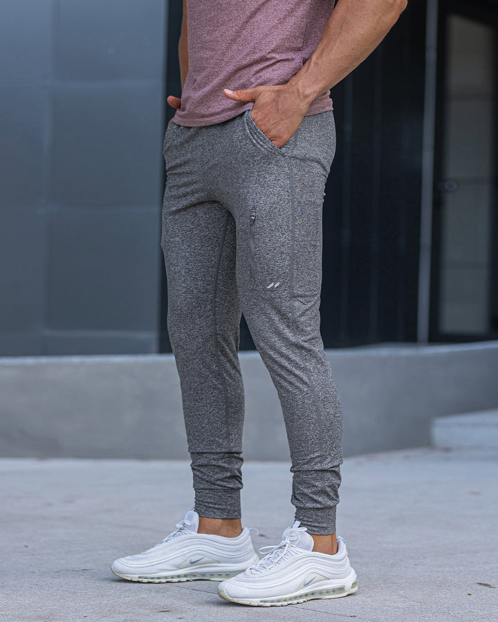 Men's Valencia active stretch joggers, tapered for optimal performance.