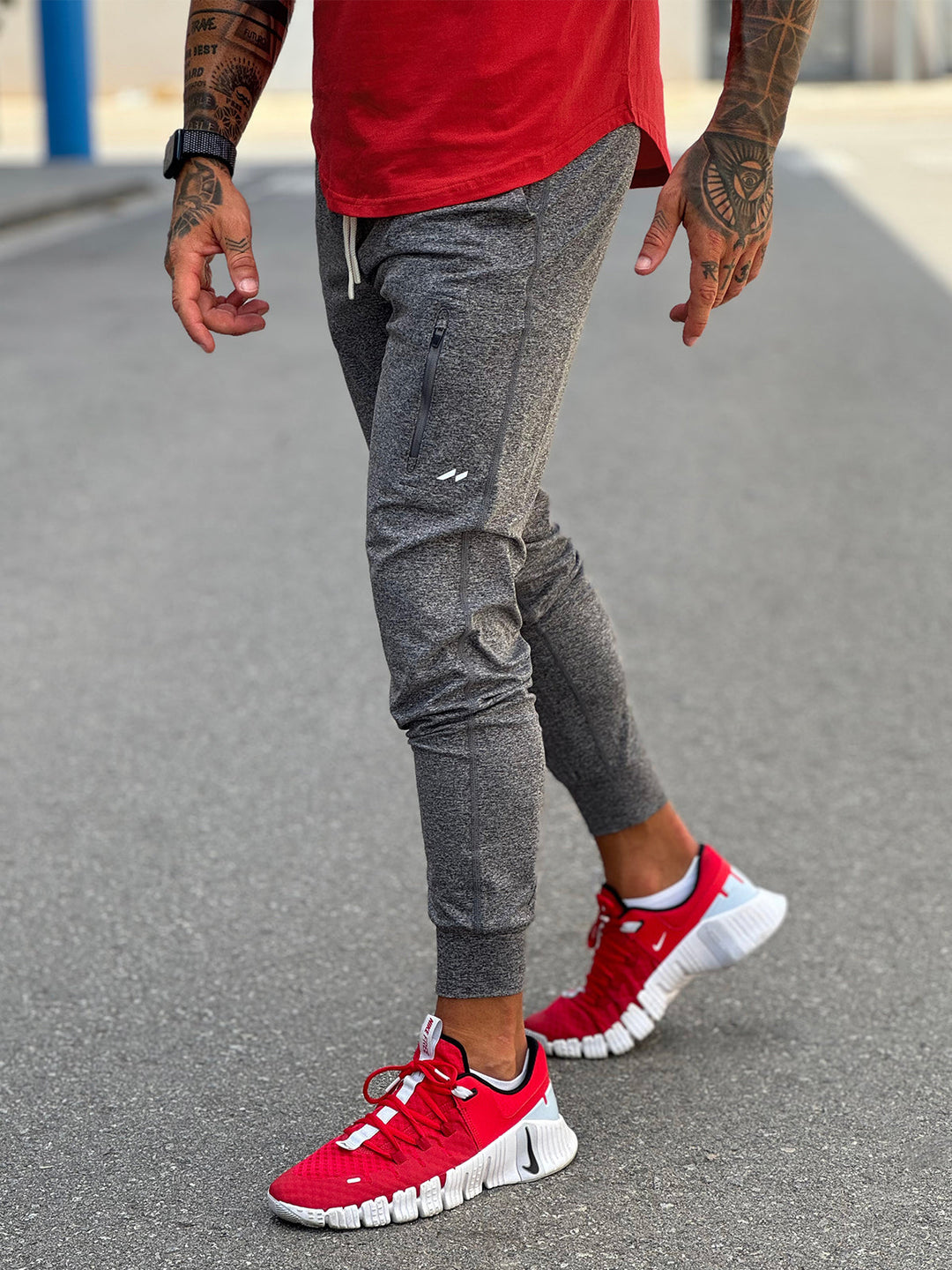 Everyday Valencia men's joggers, premium stretch for casual and active use.