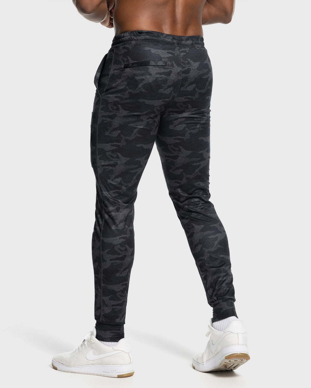 Comfort fit men's Valencia stretch active pants, ideal for all activities.