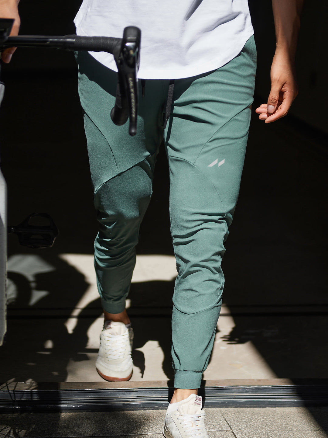 Active comfort Valenza men's jogger pants, ideal for gym workouts & travel.