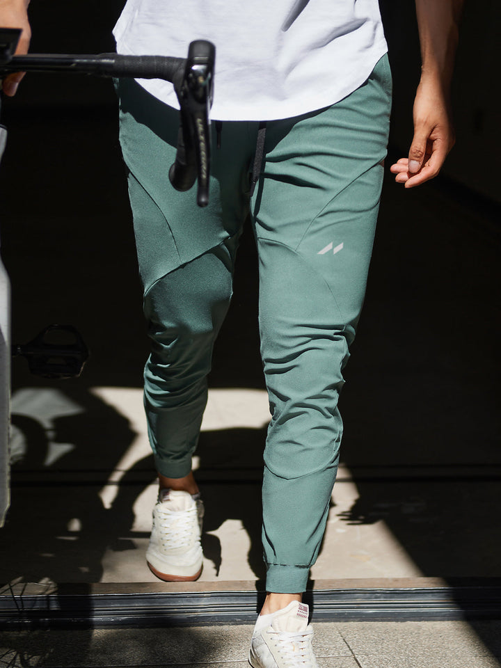 Active comfort Valenza men's jogger pants, ideal for gym workouts & travel.