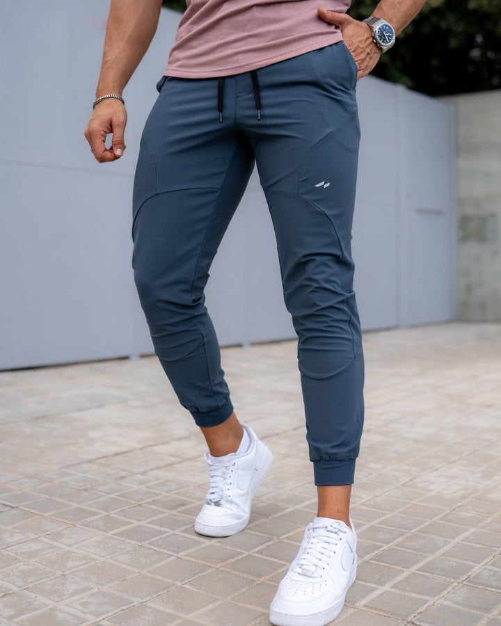 Men's Valenza quick-dry athletic jogger pants, perfect for various active pursuits.