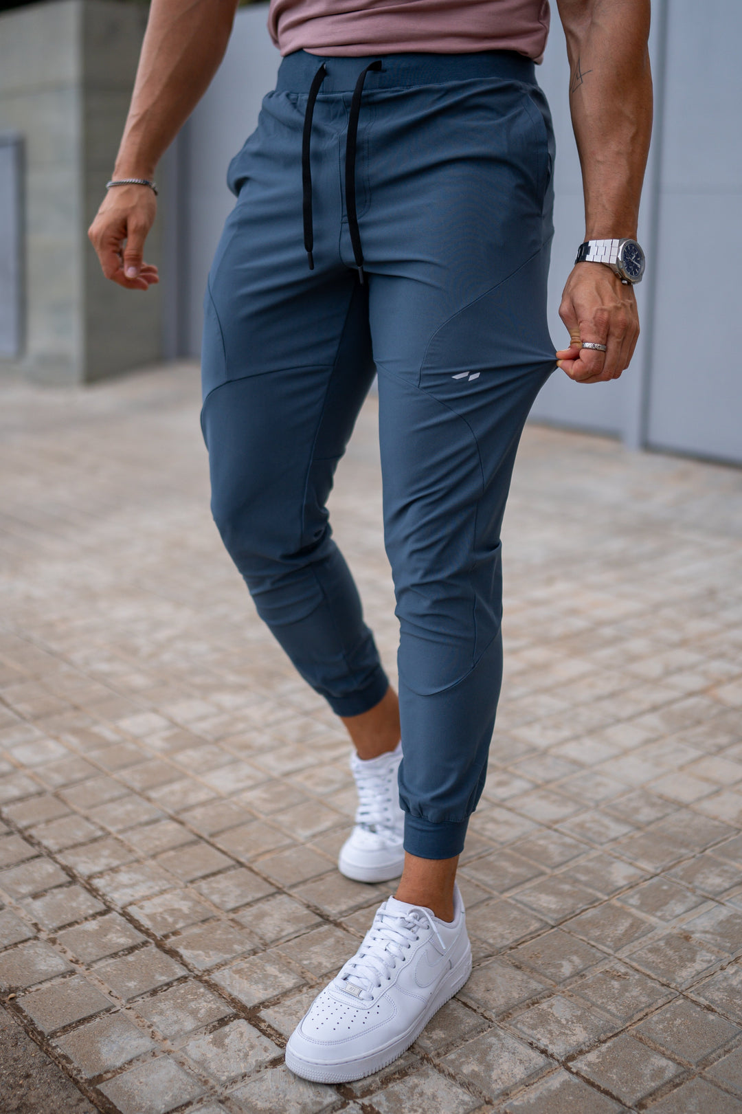 Versatile Men's Valenza jogger pants, comfy stretch for gym, travel & daily activities.