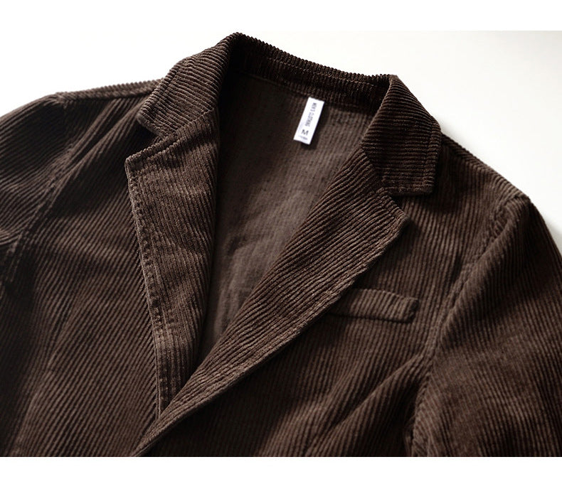 Close-up of VARESE men's smart-casual blazer fabric, showcasing quality texture & versatile style.