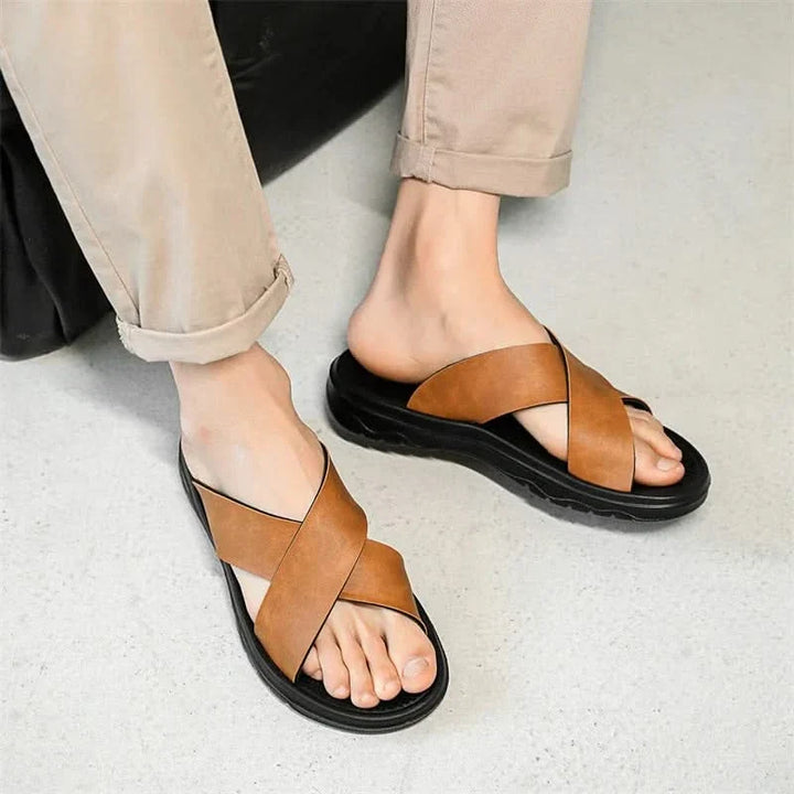 Slip-on Venturo men's sandals, perfect for beach, vacation, and casual summer footwear with comfort.