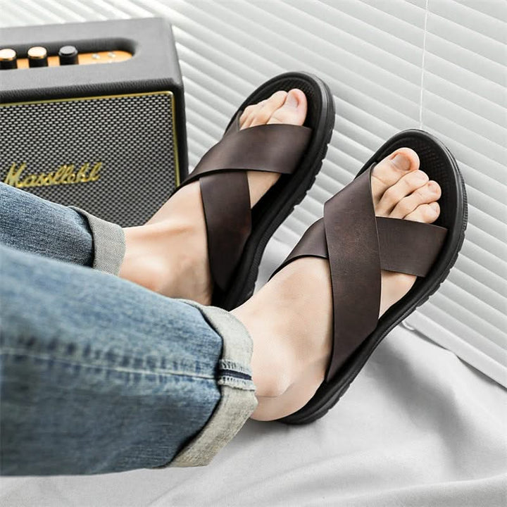 Venturo men's comfortable everyday sandals, featuring arch support for long-lasting summer wear.