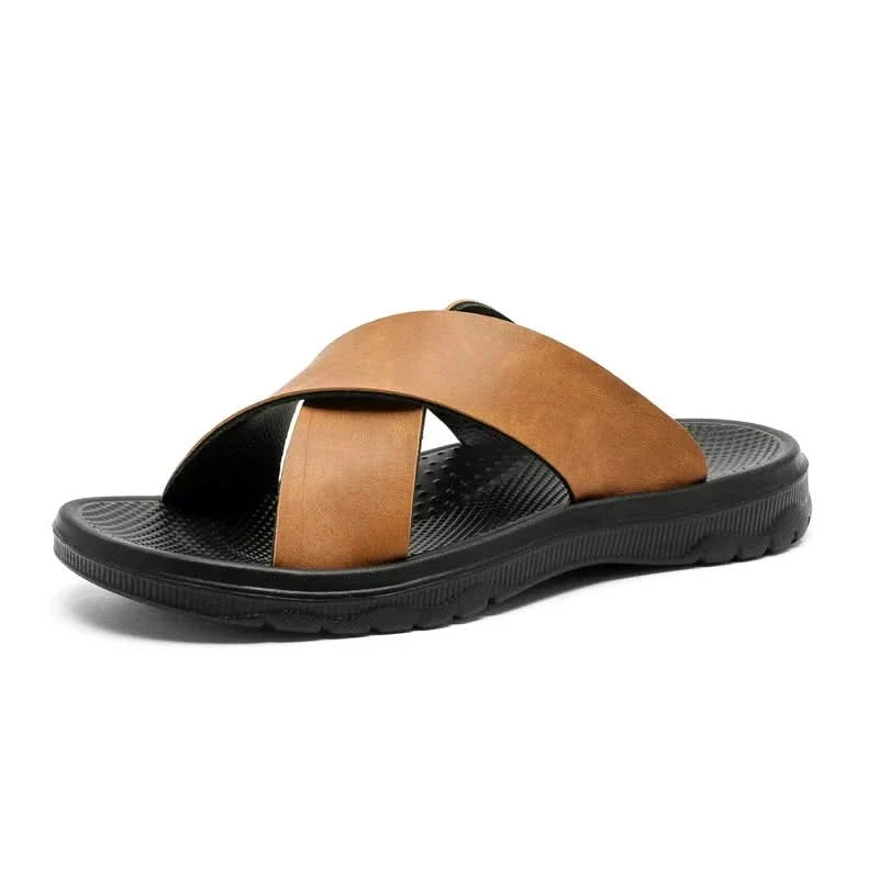 Men's Venturo sandals with arch support & non-slip sole for comfortable, safe everyday summer wear.