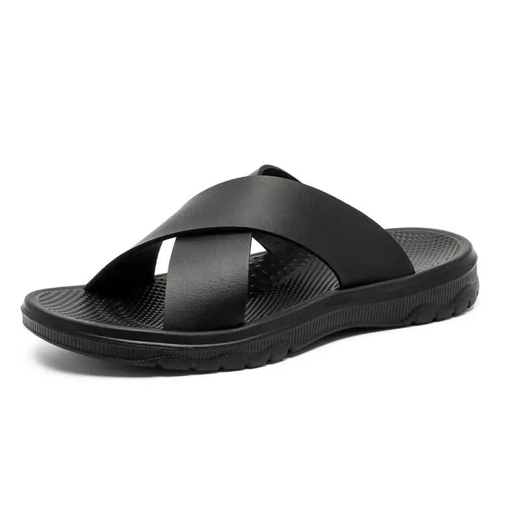 Slip-on Venturo men's durable sandals for comfortable, convenient everyday use during summer.