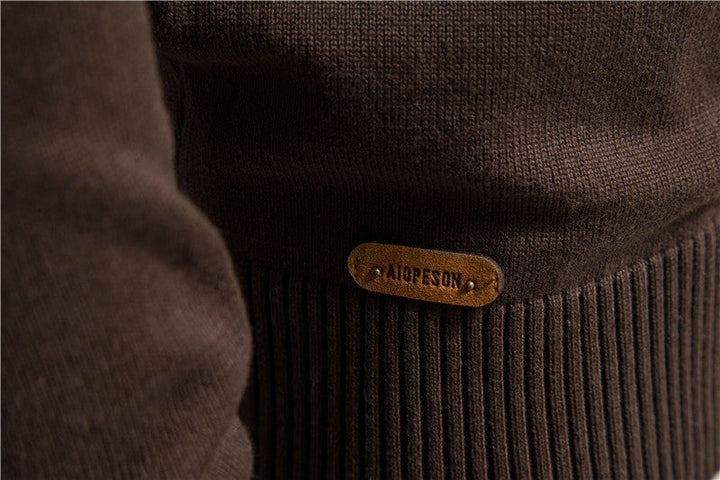 Men's Verona sweater providing indoor comfort, a modern layering piece for stylish relaxation.