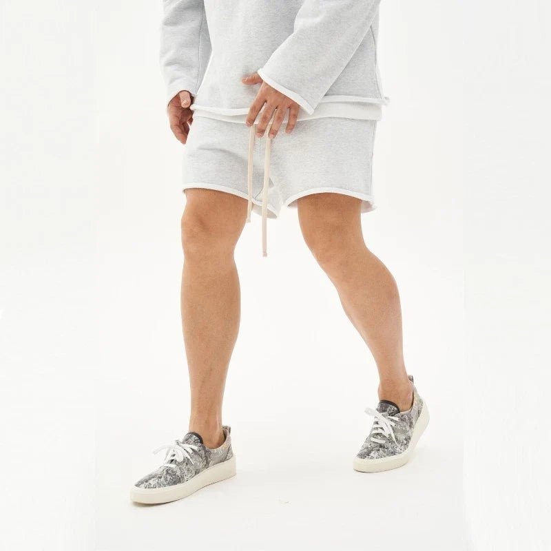 Versatile men's shorts for training, gym workouts, and a comfortable casual look.