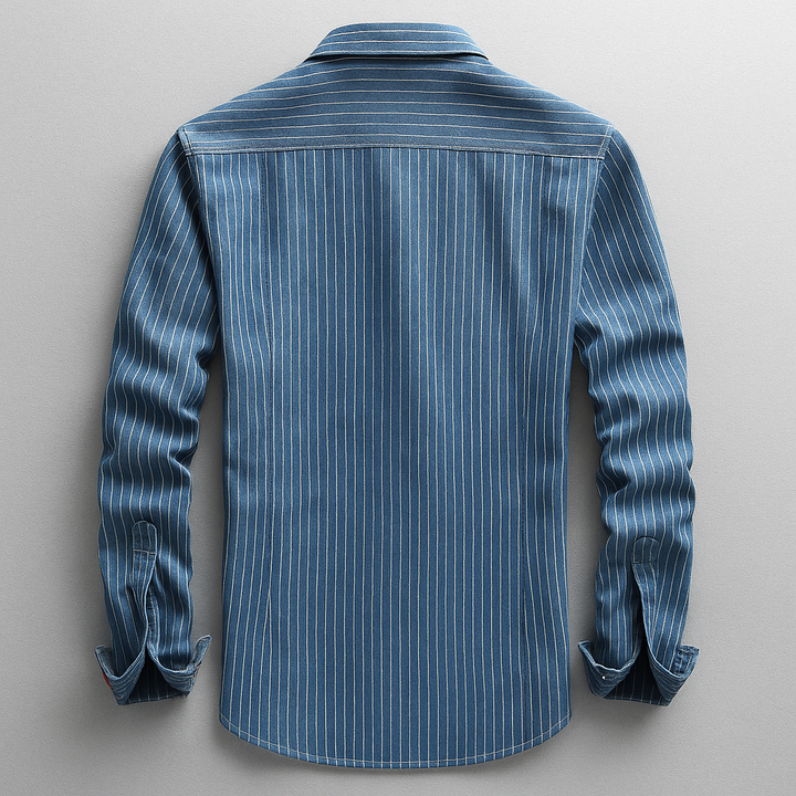Casual men's gray utility long-sleeve button-up shirt, designed for versatile everyday style and comfort.