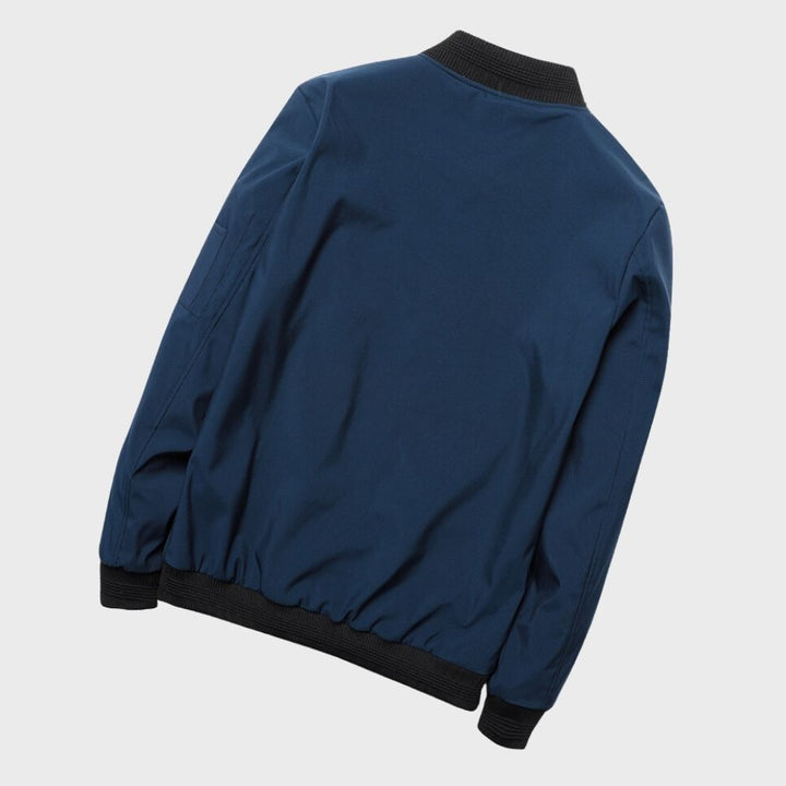 Stylish men's bomber jacket, a versatile choice for modern casual and everyday outfits.