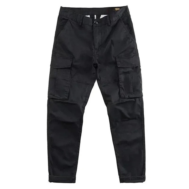 Versatile men's tapered cargo pants, perfect blend of comfort, utility & modern casual wear.