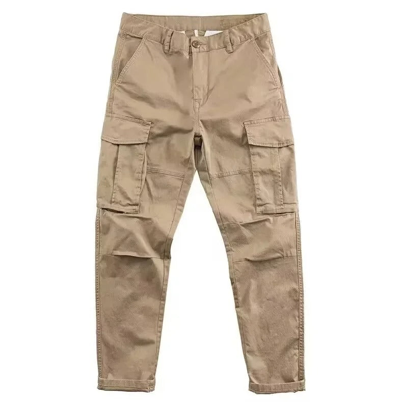Durable men's cargo pants, offering everyday comfort & a functional, modern tapered fit.