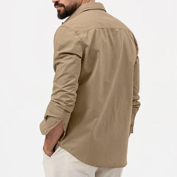 Trendy men's cargo shirt for a casual yet refined look, equipped with a notch collar & handy pockets.