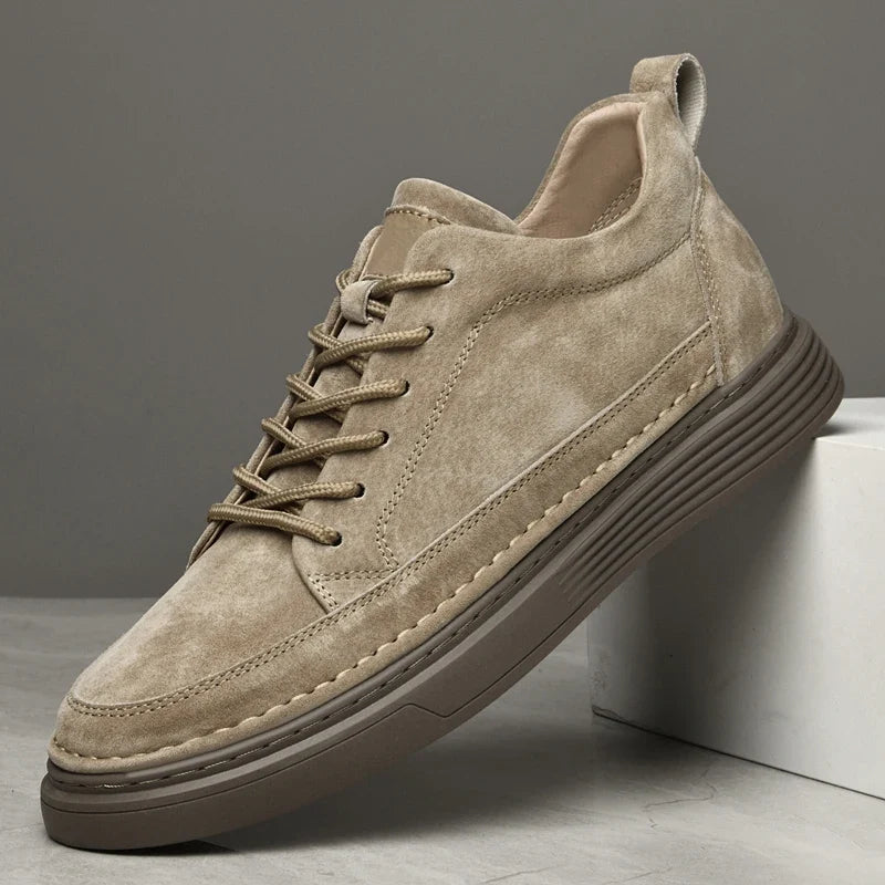 Men's versatile casual sneakers in camel & gray, perfect for everyday wear, comfort, and stylish walking.