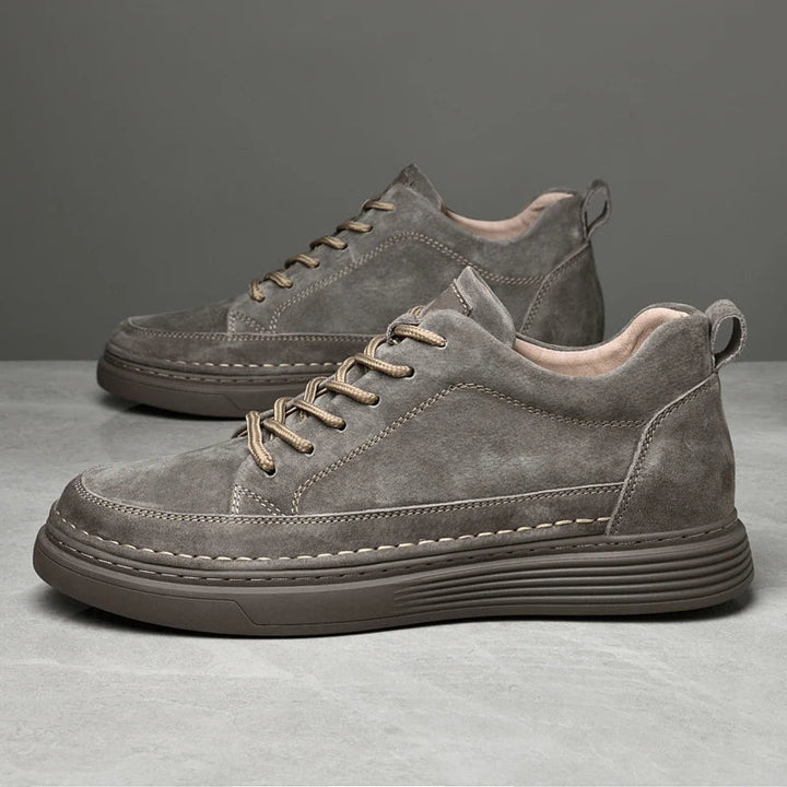 Men's casual sneakers, a stylish and comfortable footwear choice in camel & gray for versatile everyday wear.