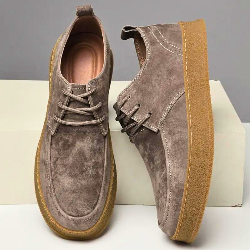 Comfortable men's dress shoes for versatile wear, suitable for business casual, office, or stylish everyday walking.