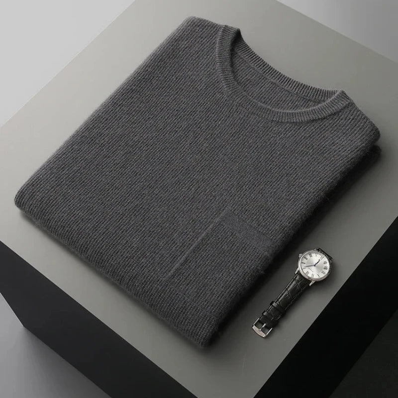 Elegant men's versatile vest, a timeless piece for refined comfort and everyday layering.