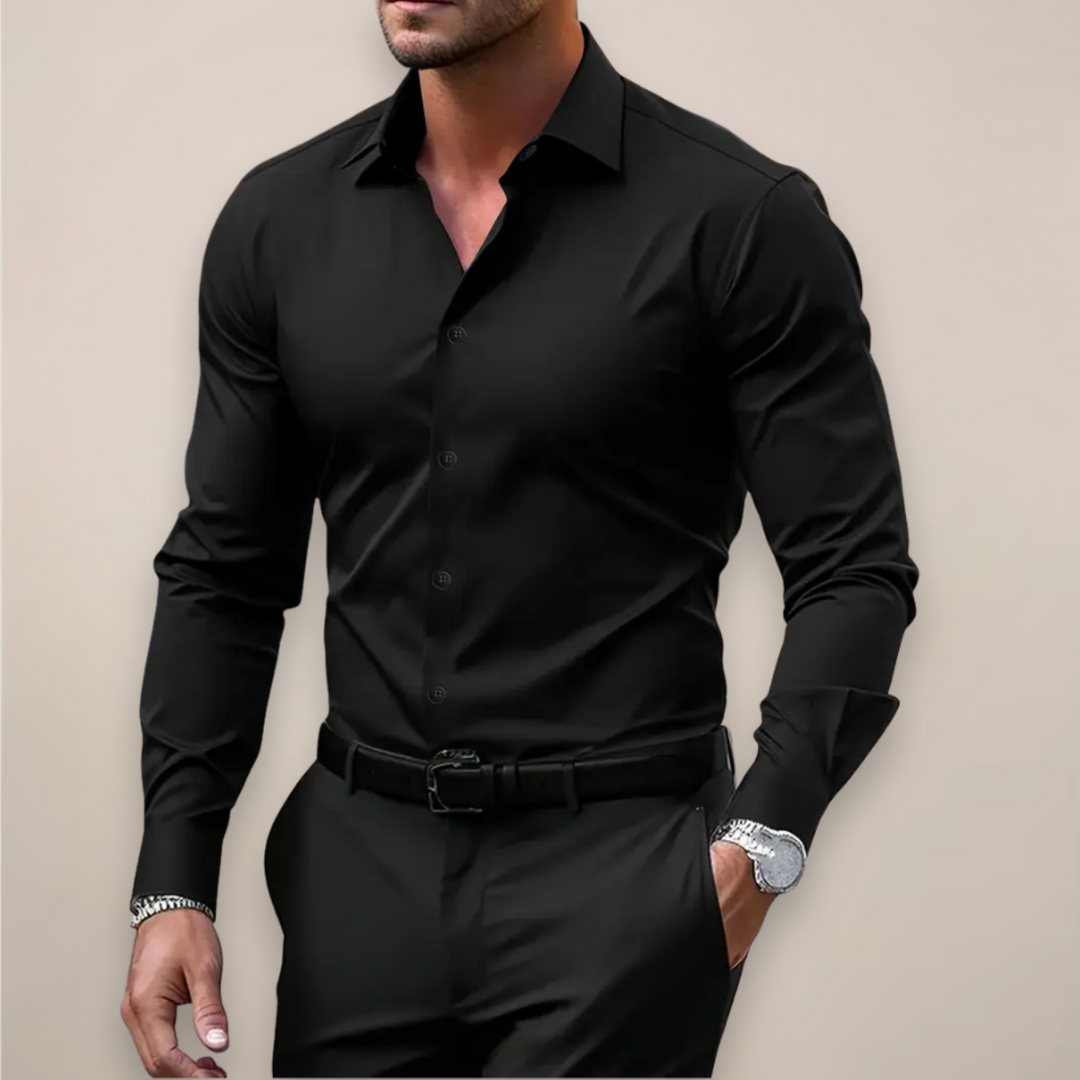 Regular fit men's long-sleeve shirt, notched collar, offering smart casual style for autumn/spring menswear.
