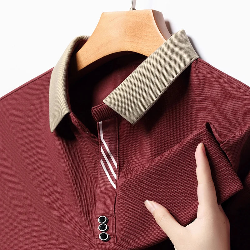 Comfortable men's versatile short sleeve polo, classic style, suitable for golf or casual everyday wear.