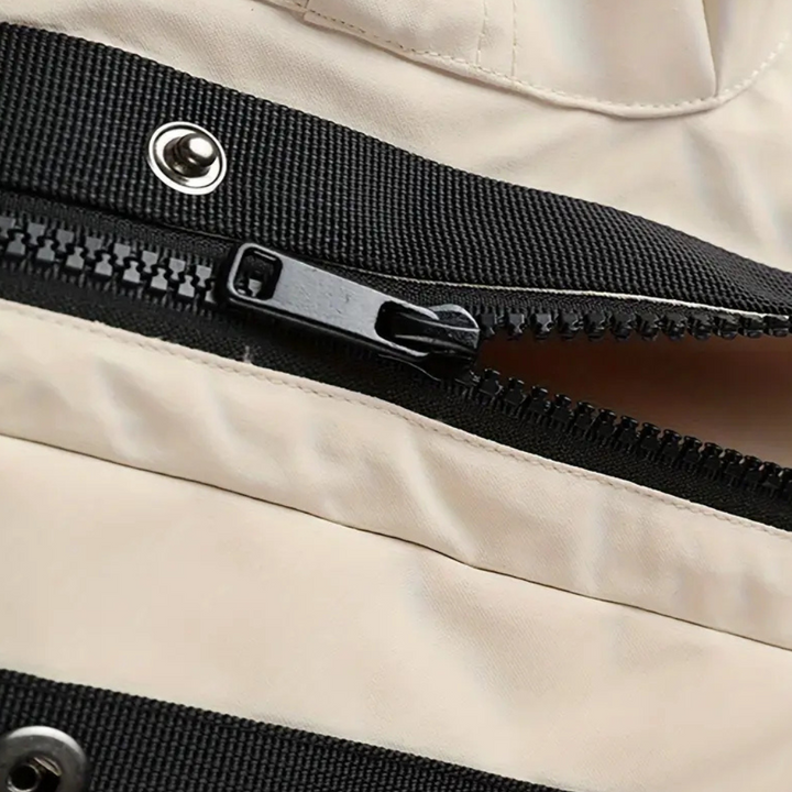 Stylish men's lightweight outdoor jacket, Victor model, water-resistant & comfortable for everyday casual wear.