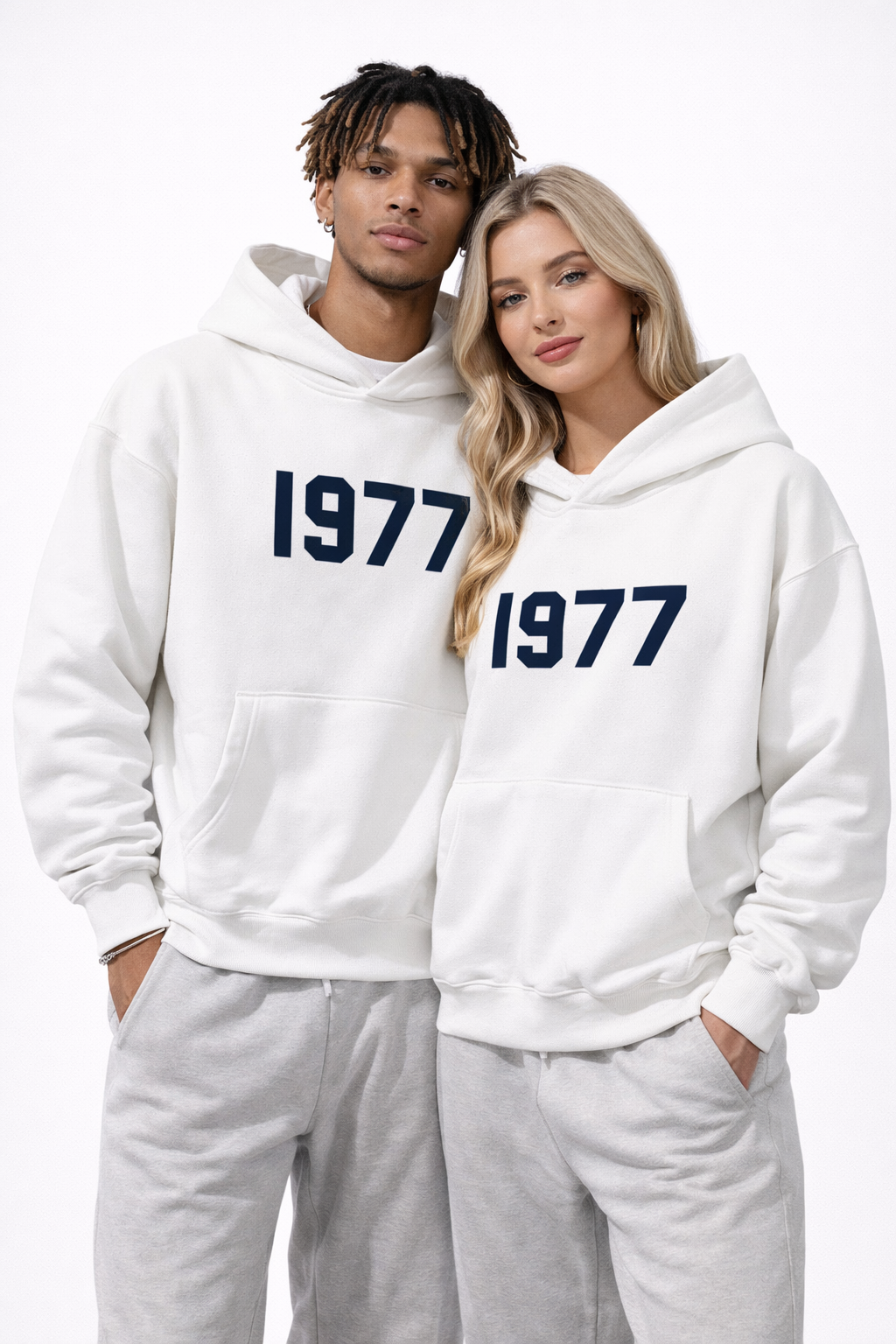 Back view of a men's 1977 vintage "Chase" hoodie, featuring raglan sleeves for a retro look.