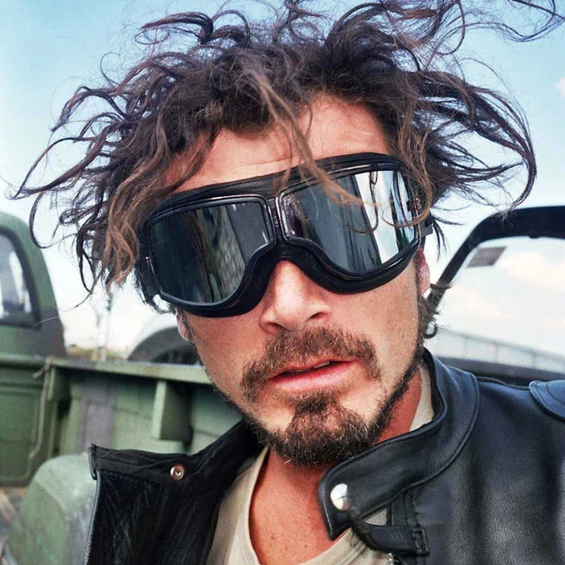 Retro men's motorcycle goggles, perfect for riders seeking windproof and UV protection.