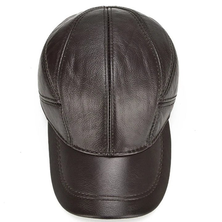 Outdoor men's vintage leather cap. Durable, adjustable genuine leather hat, perfect for classic style & comfort.