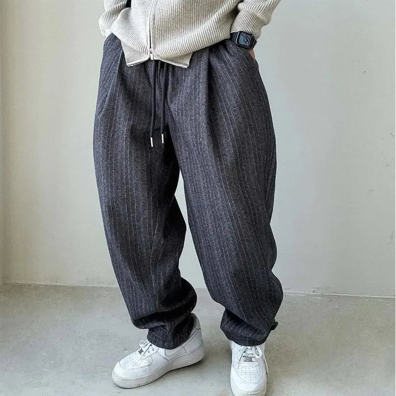 Men's Vivo pinstripe drawstring casual pants, comfortable and modern menswear.