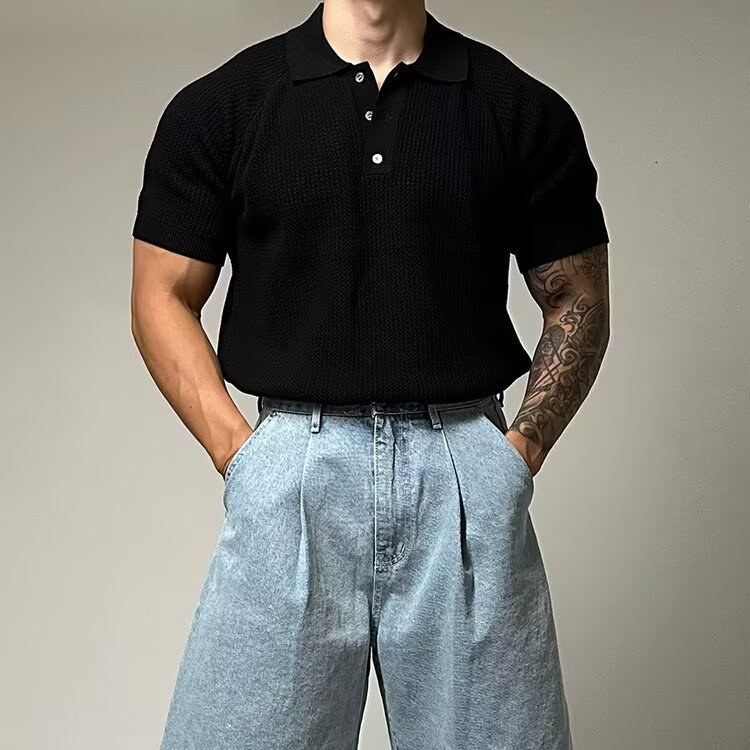 Classic men's short sleeve polo shirt with a stylish waffle texture. Button placket, versatile.