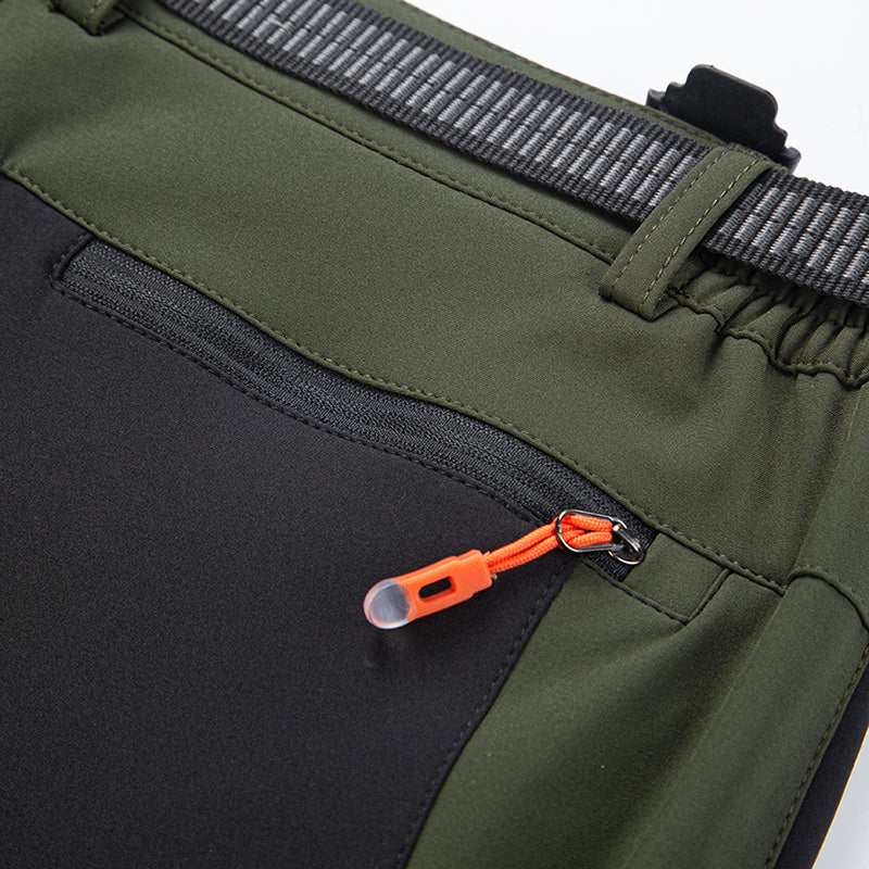 Men's durable winter pants, windproof & warm, suitable for diverse outdoor environments.