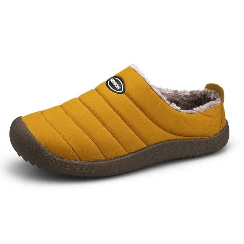 Durable men's warm slippers, lined for extra coziness, perfect indoor footwear.