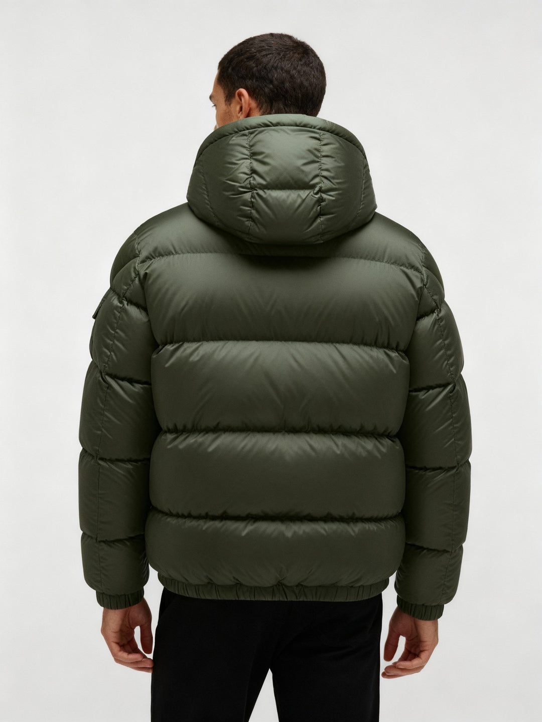 Men's comfortable hooded puffer jacket for stylish winter warmth & outdoor activities.