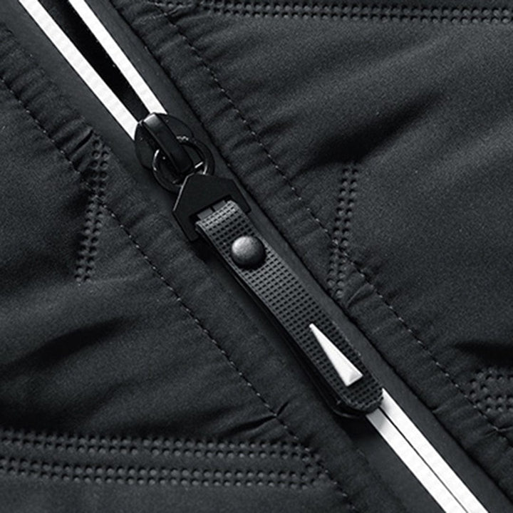 Stylish men's bomber jacket with a quilted design, offering warmth and comfort.