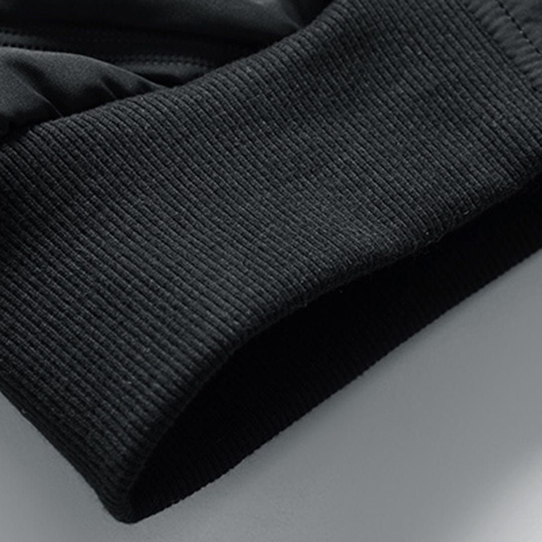 Classic men's quilted bomber jacket, a versatile and warm addition to any wardrobe.