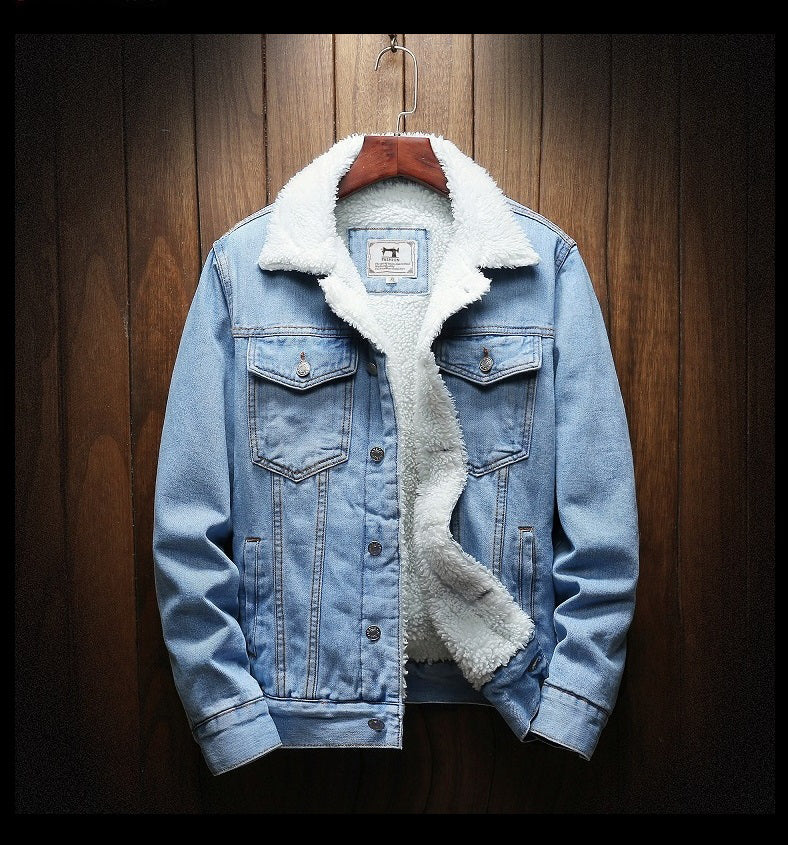 Button-front men's retro denim jacket, fleece-lined for warmth, a comfortable casual winter jacket.