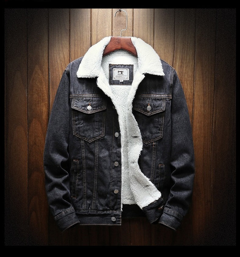 Everyday men's retro denim jacket, fleece-lined, warm and casual, perfect for winter layering and style.