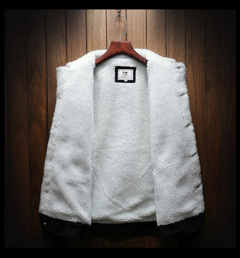Retro style men's denim jacket, fleece-lined, button-front, warm casual outerwear for winter.