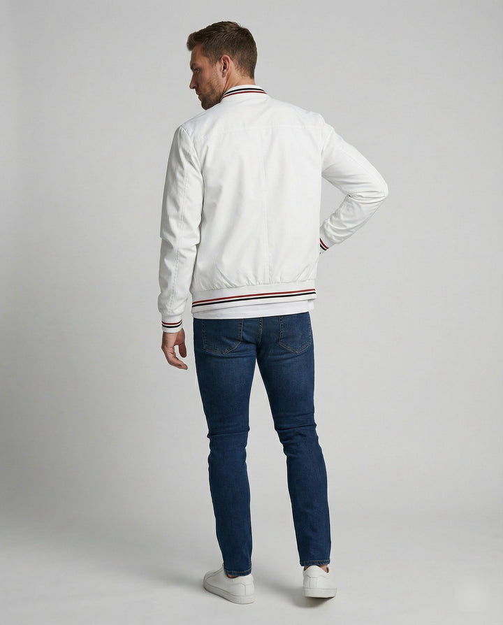 Slim fit men's water-repellent jacket. Lightweight outerwear with stand-up collar for daily fashion.