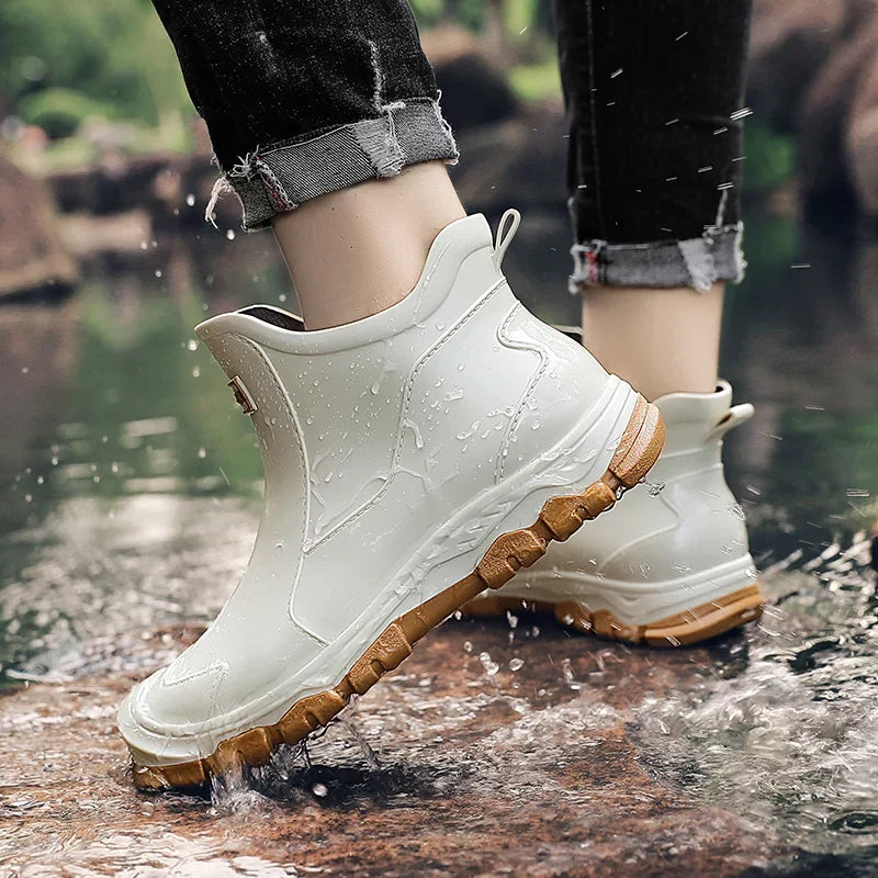 Comfortable men's insulated winter boots, offering waterproof protection for rugged cold weather work and exploration.