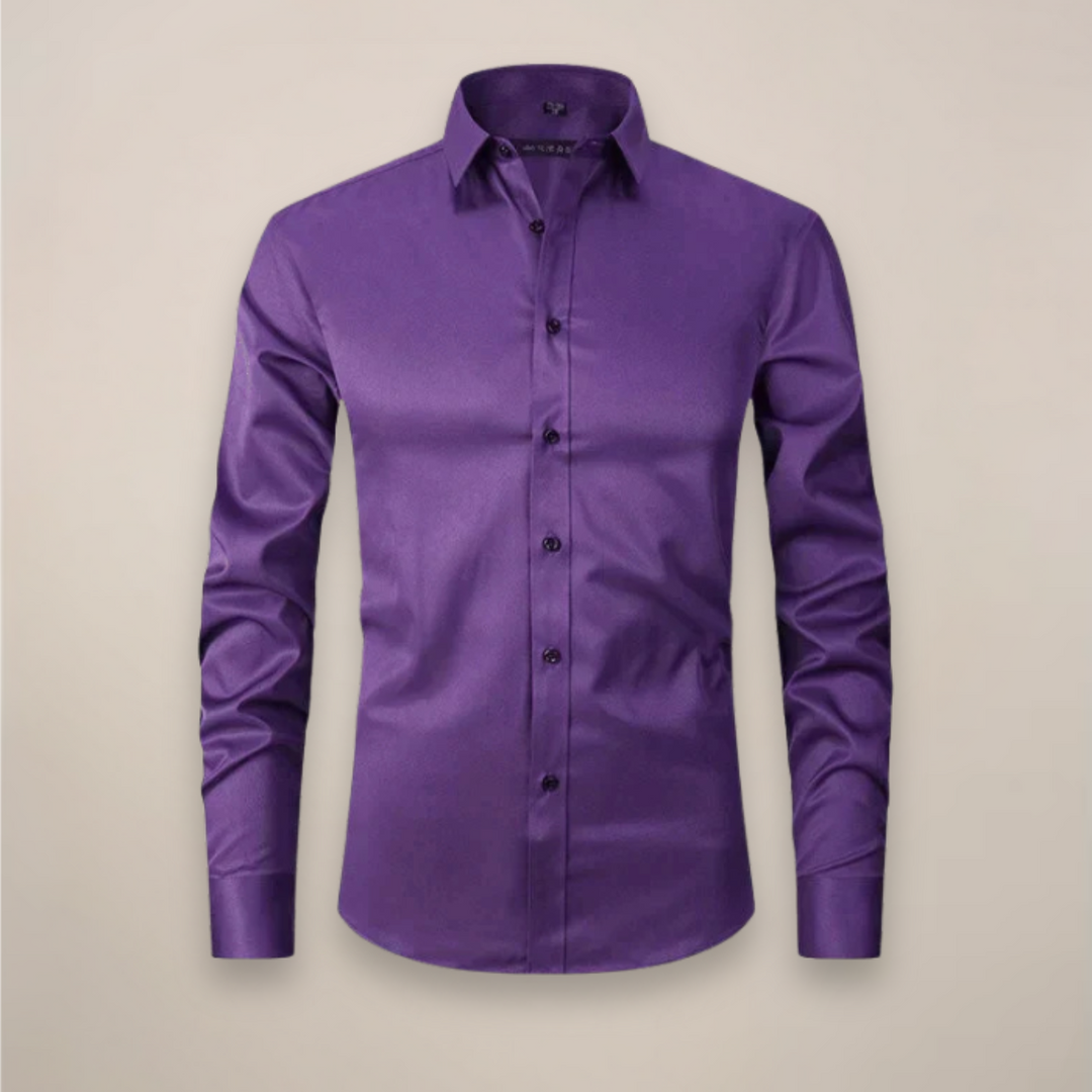 Timeless men's grey long sleeve wrinkle-free shirt, perfect for business casual and easy care.